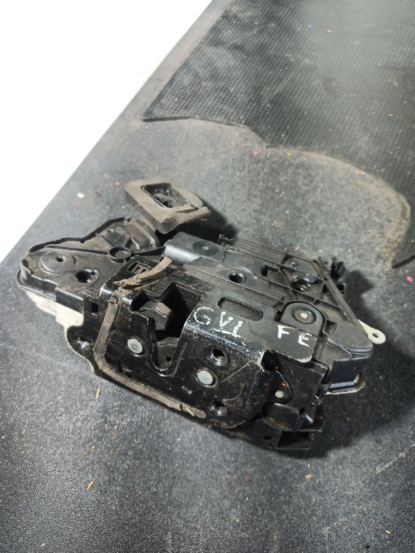 Fecho Porta VW GOLF VI FRENTE ESQUERDA 5K1837015