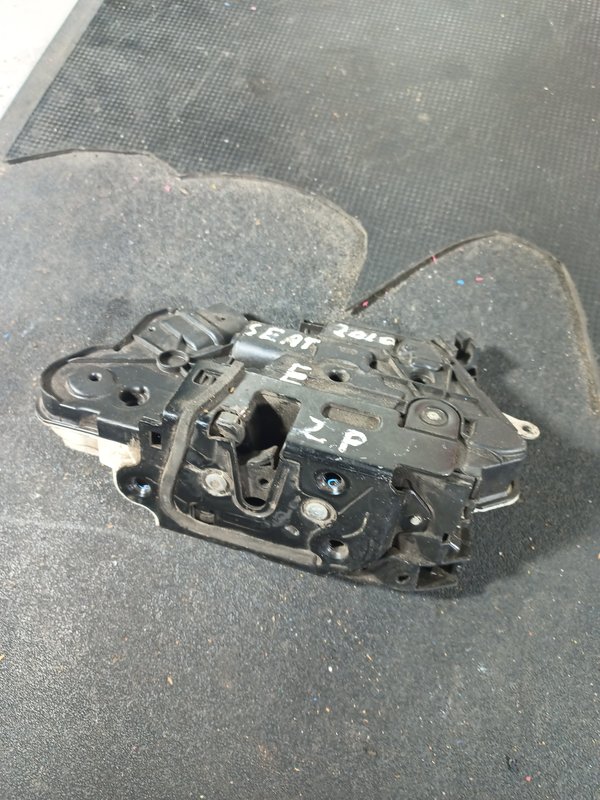 Fecho Porta SEAT IBIZA IV FRENTE ESQUERDA 5N1837015A