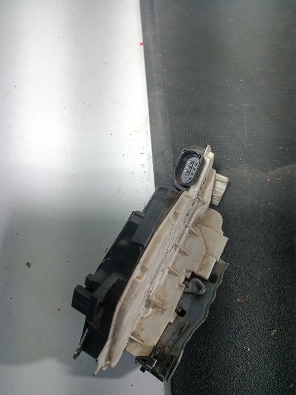 Fecho Porta SEAT IBIZA IV FRENTE ESQUERDA 5N1837015A