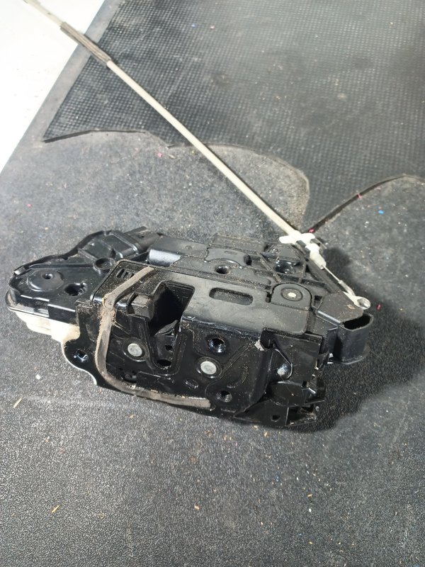Fecho Porta SEAT IBIZA IV FRENTE ESQUERDA 5N1837015E