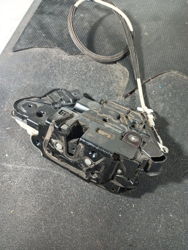 Fecho Porta SEAT IBIZA IV FRENTE ESQUERDA 5N1837015C