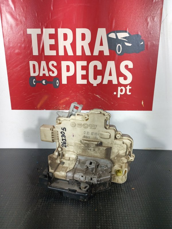 Fecho Porta VW PPASSAT B7 FRENTE ESQUERDA 3C1B37015A