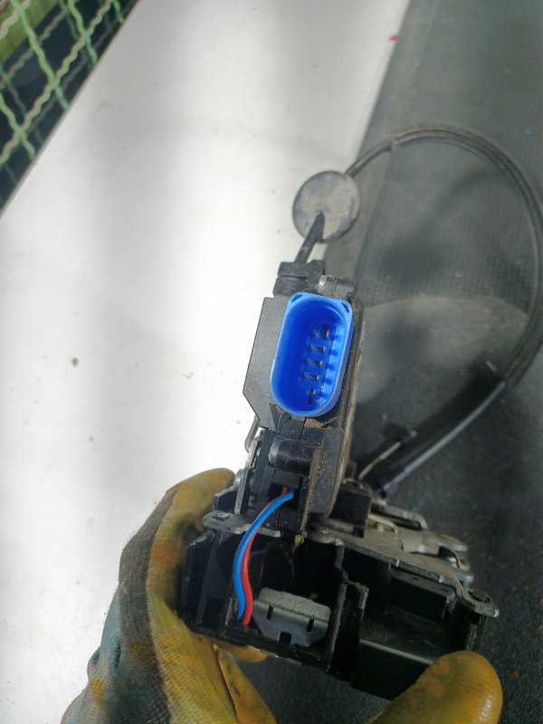 Fecho Porta VW CADDY III FRENTE DSQUERDA 3D1837015AS