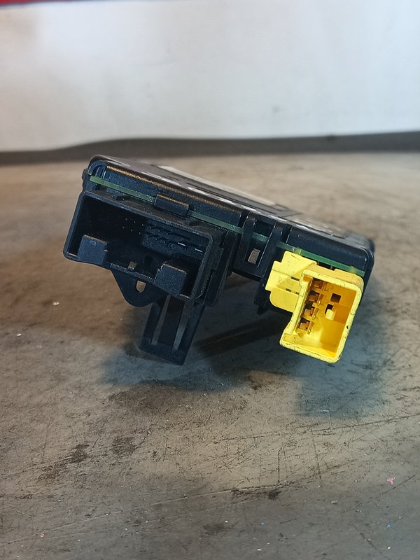 Sensor de Angulo de Viragem AUDI 8P0953549A