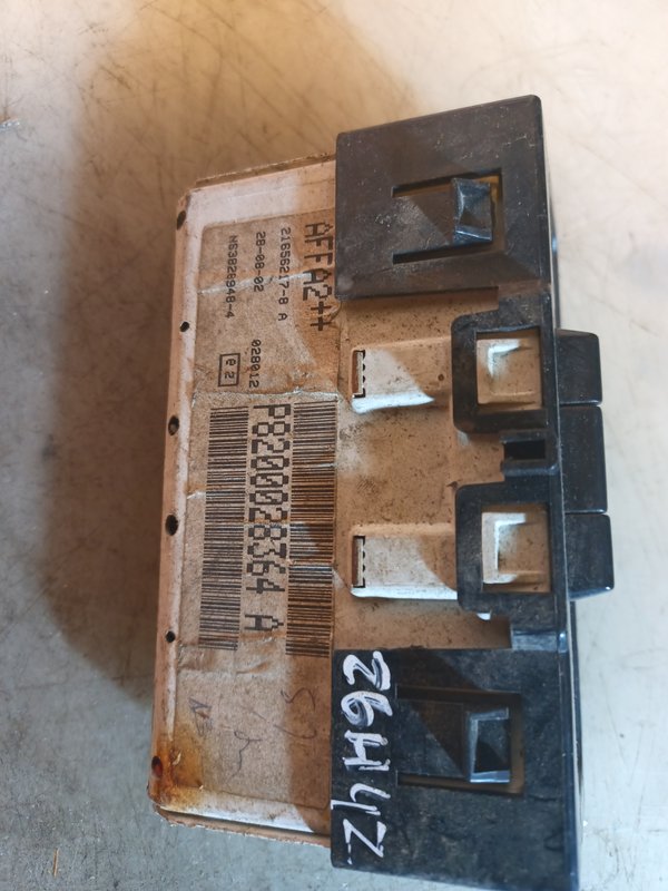 Display Renault P8200028364A