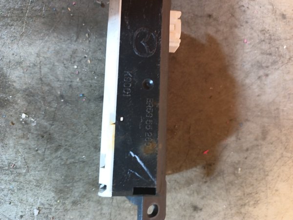 Display Radio MAZDA BR5S55260