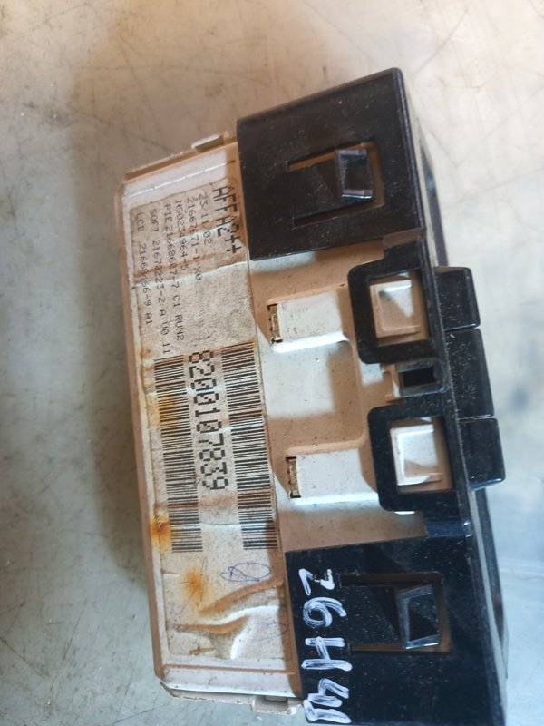 Display Radio RENAULT 8200107839