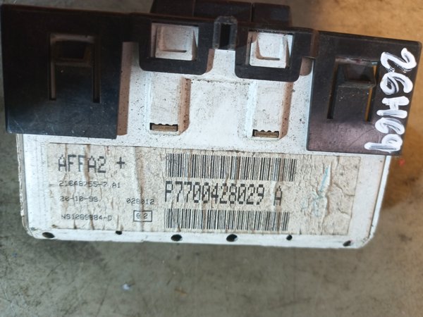 Display Radio RENAULT P7700428029A