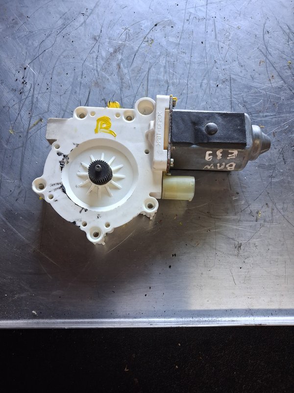 Motor de elevador BMW E39 Frente Direito 67628360512