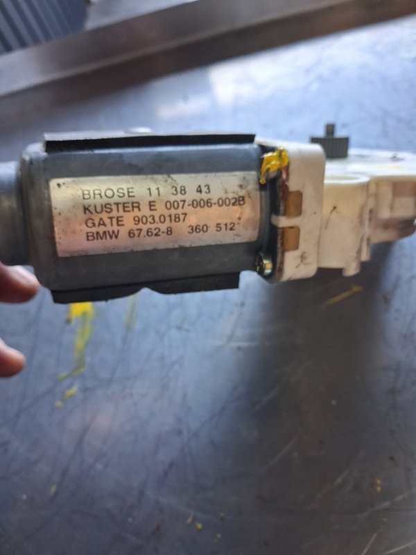 Motor de elevador BMW E39 Frente Direito 67628360512