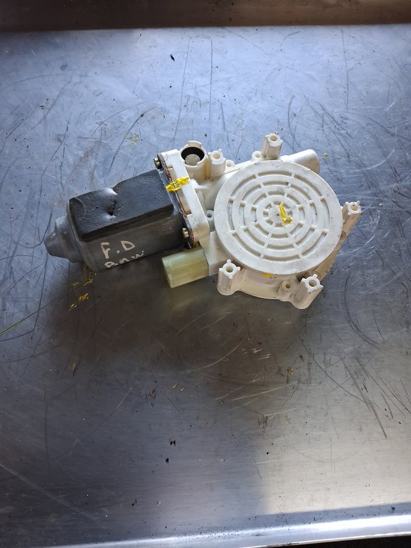 Motor de elevador BMW E39 Frente Direito 67628360512