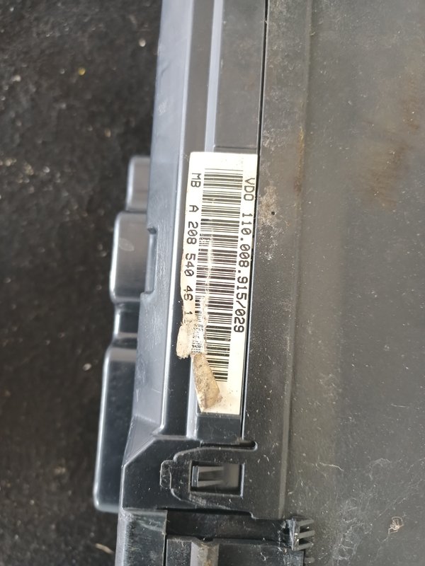 Quadrante MERCEDES A2085404611