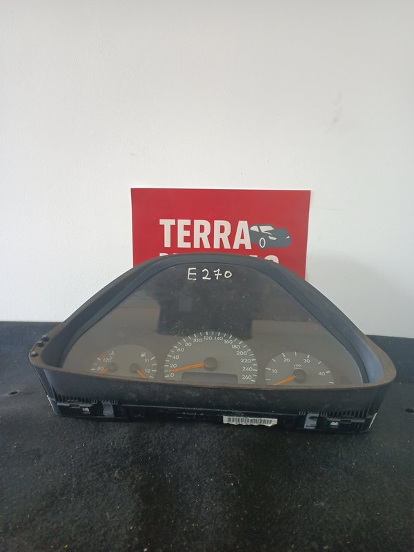 Quadrante MERCEDES A2105402911