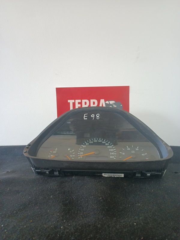Quadrante MERCEDES A2105402811