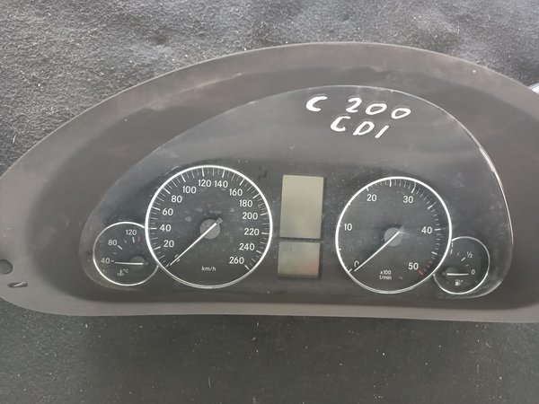 Quadrante MERCEDES CLASSE C A2035407547