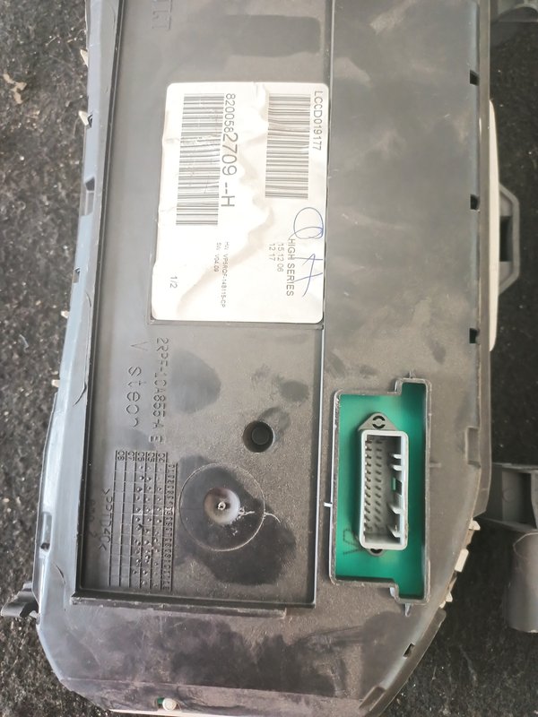 Quadrante RENAULT CLIO III 8200582709H