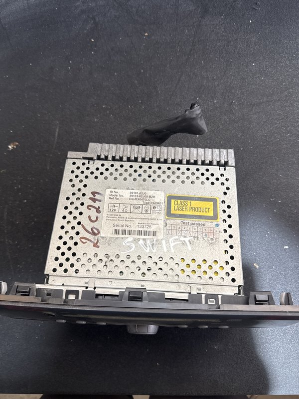 Radio Suzuki Swift III 39101-62J0
