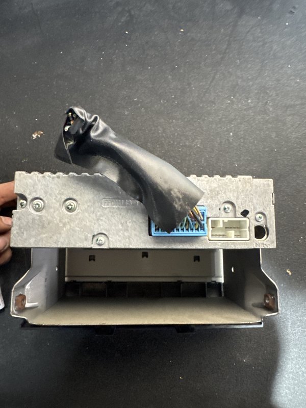 Radio Suzuki Swift III 39101-62J0