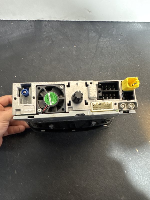 Radio Renault Laguna III 281155881R