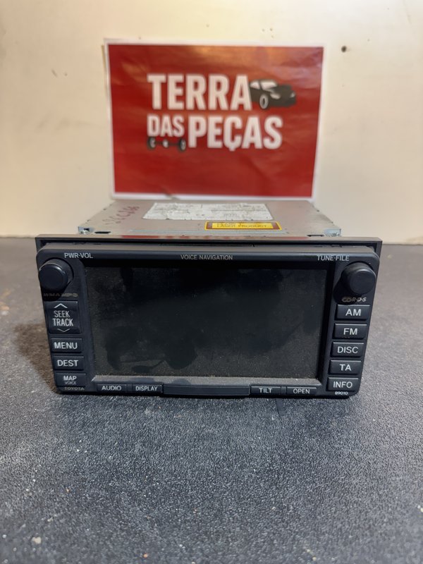 Radio Toyota Avensis II 8611360V560 .