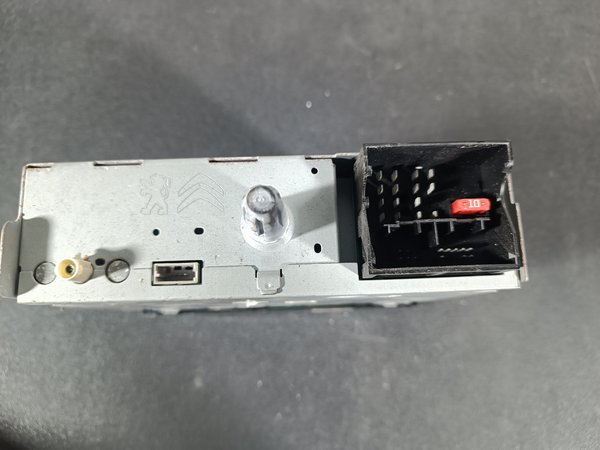 Radio Citroen C3 II 98016070XT01