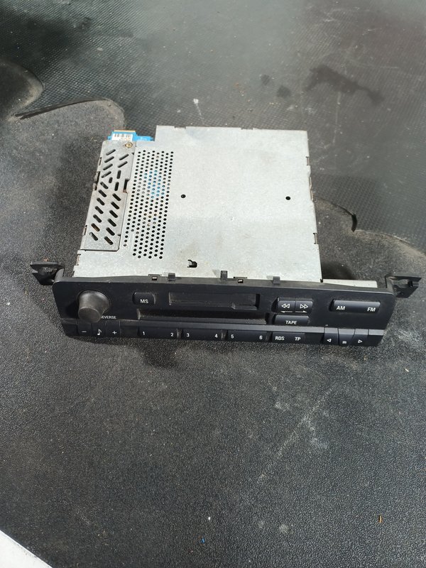 Radio BMW SERIE 3 65128368234