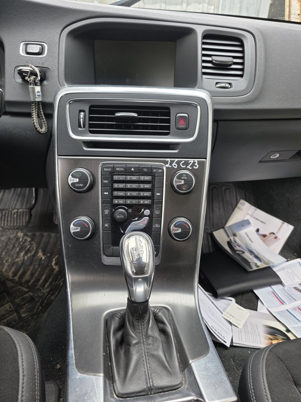 Radio volvo V60 I 31357216AA