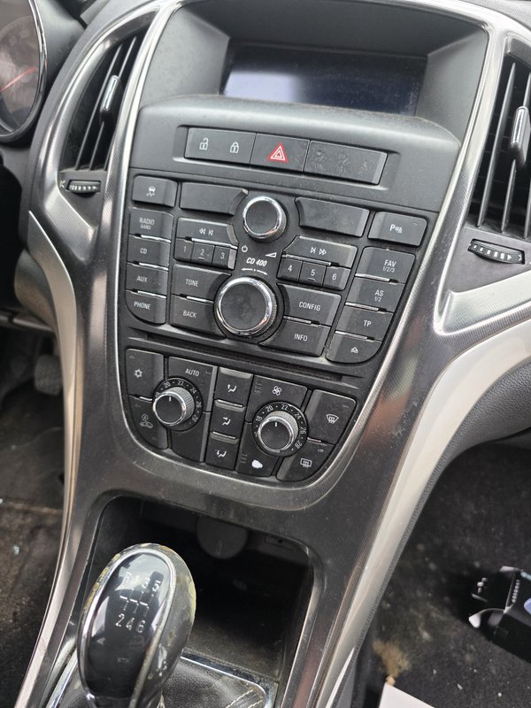 Radio Opel Astra J 13337218
