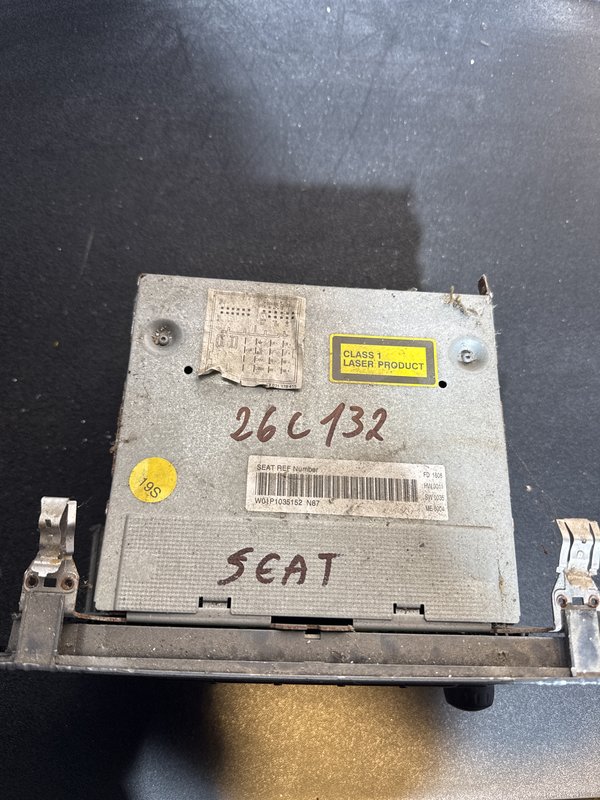 Radio Seat Leon 1P 1P1035152