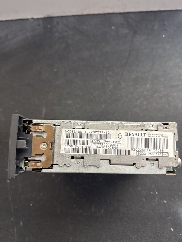 Radio Renault 8200269378