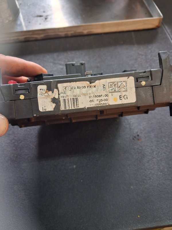 BSI PSA Citroen F03-00 9650585880