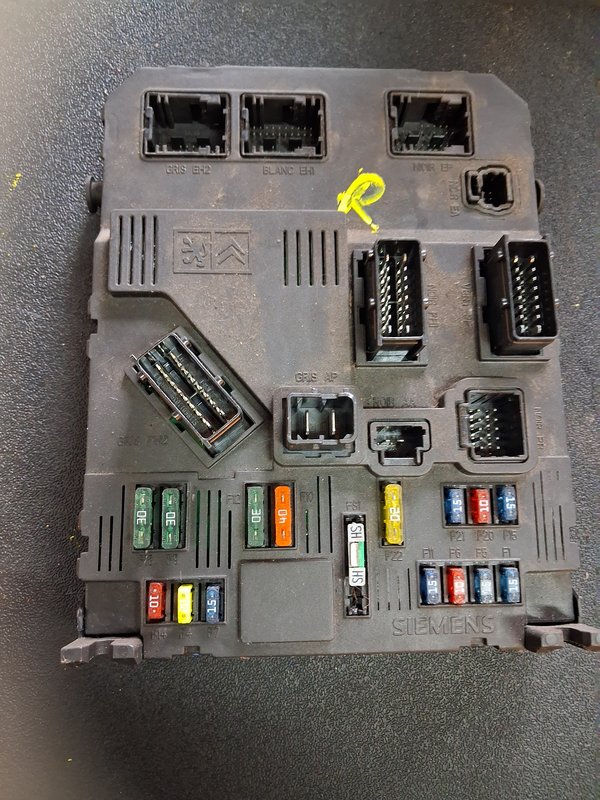 BSI PSA Citroen F01-00 9650585680