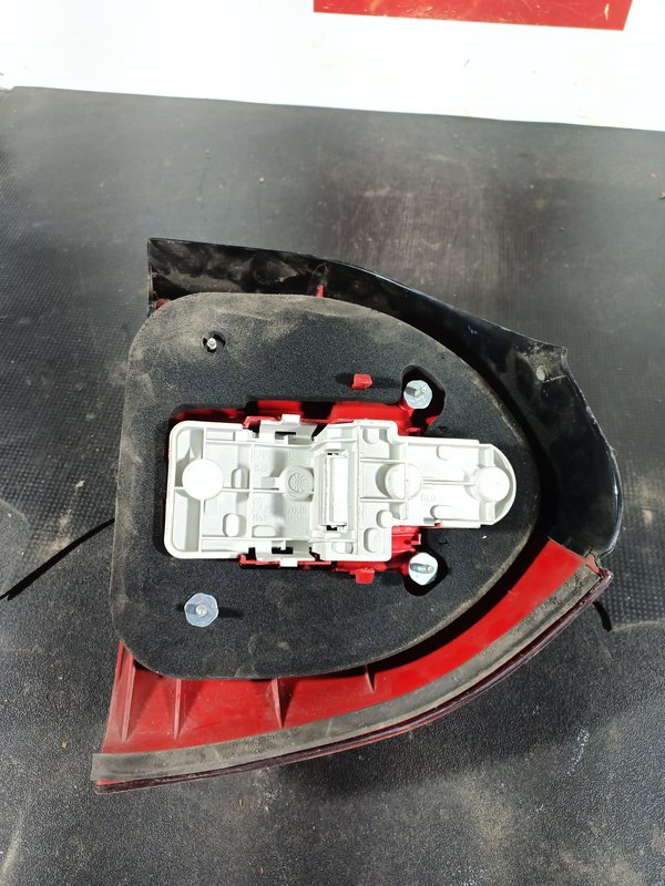 Farolim Trazeiro AUDI A3 8L DIR 8L0945257