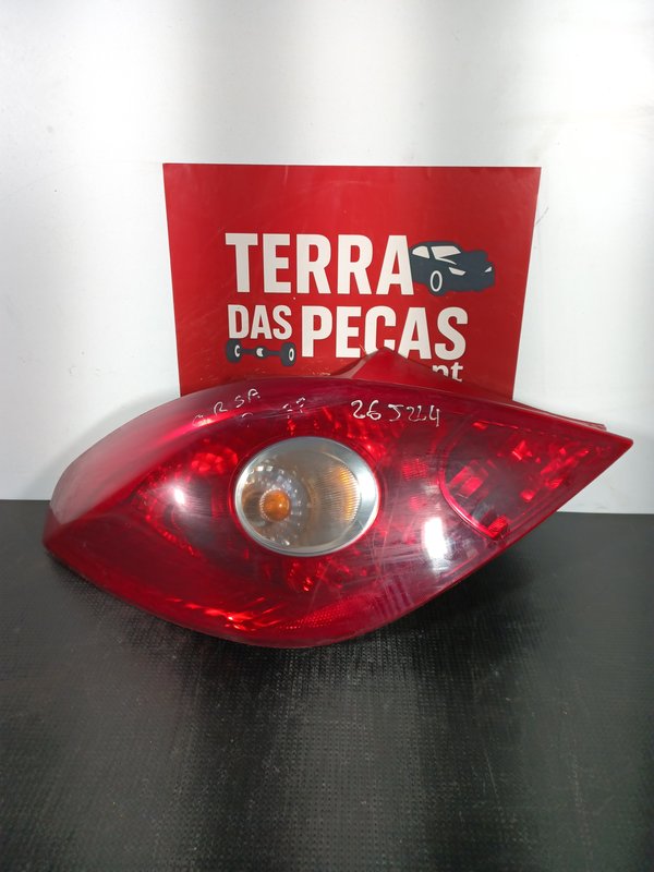 Farolim Trazeiro OPEL CORSA D ESQ 93189092