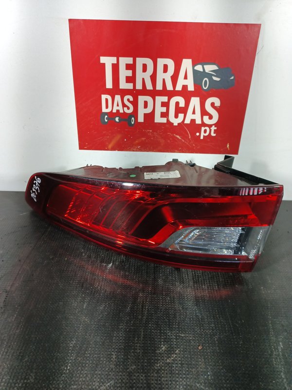 Farolim Trazeiro RENAULT MEGANE IV DIREITO 265501150R