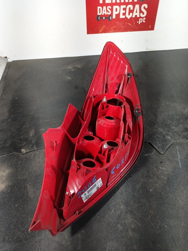 Farolim Trazeiro OPEL CORSA D ESQ 13186350