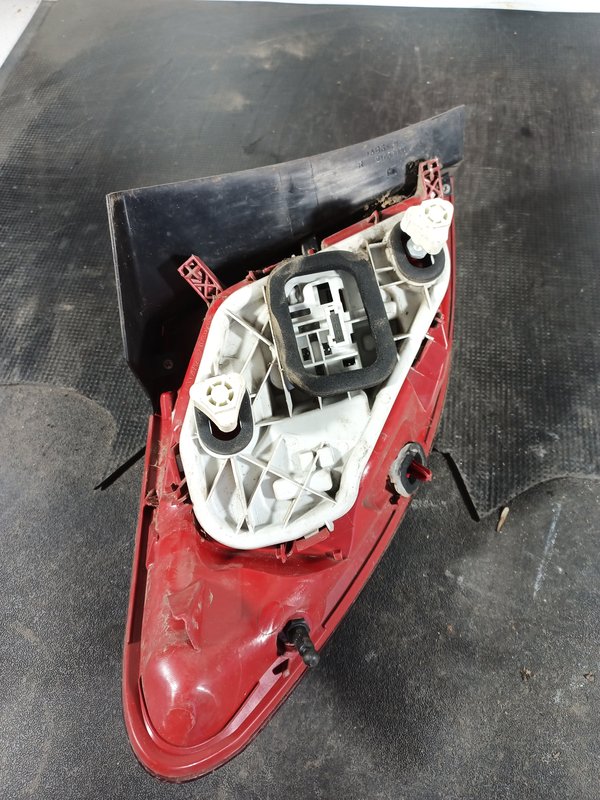 Farolim Trazeiro OPEL MERIVA B DIR 13253628