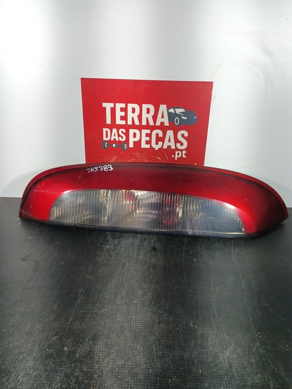 Farolim Trazeiro OPEL CORSA C ESQ 09114336