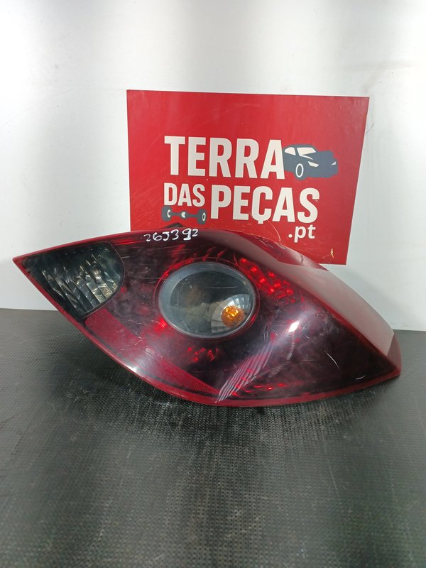 Farolim Trazeiro OPEL CORSA D DIR 13242812