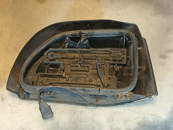 Farolim Renault Clio I ESQUERDO 7700827551 Danificado