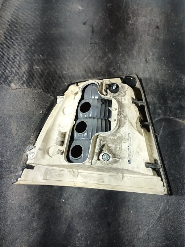 Farolim Trazeiro OPEL ASTRA G DIR 90521544