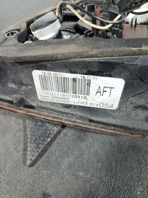 Farolim Trazeiro OPEL ASTRA J MALA ESQ 13314054