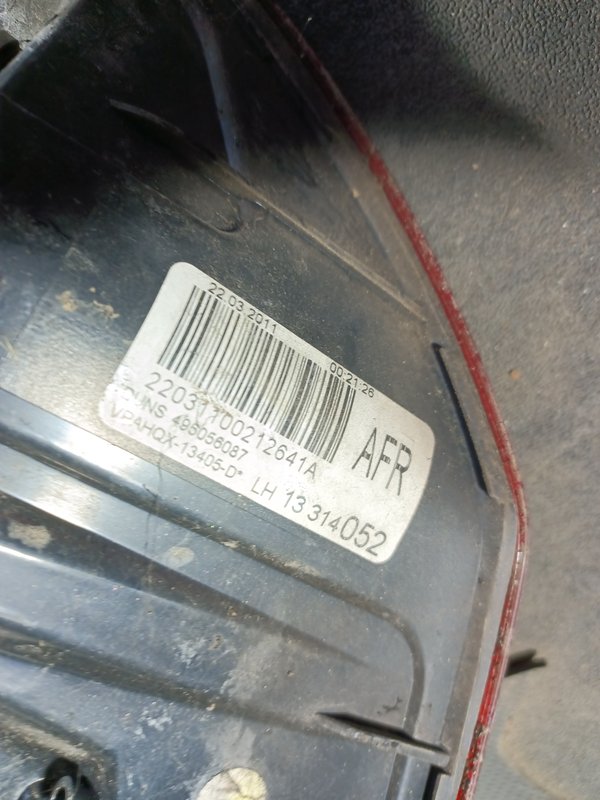 Farolim Trazeiro OPEL ASTRA J ESQ 13314052