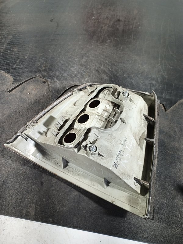 Farolim Trazeiro OPEL ASTRA G DIR 9052154402