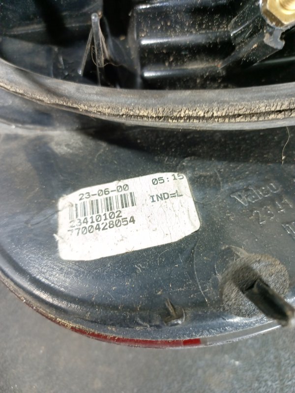 Farolim Trazeiro RENAULT SCENIC I ESQ 7700428054