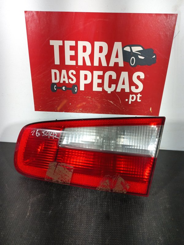 Farolim Trazeiro RENAULT LAGUNA II MALA DIR 8200002476