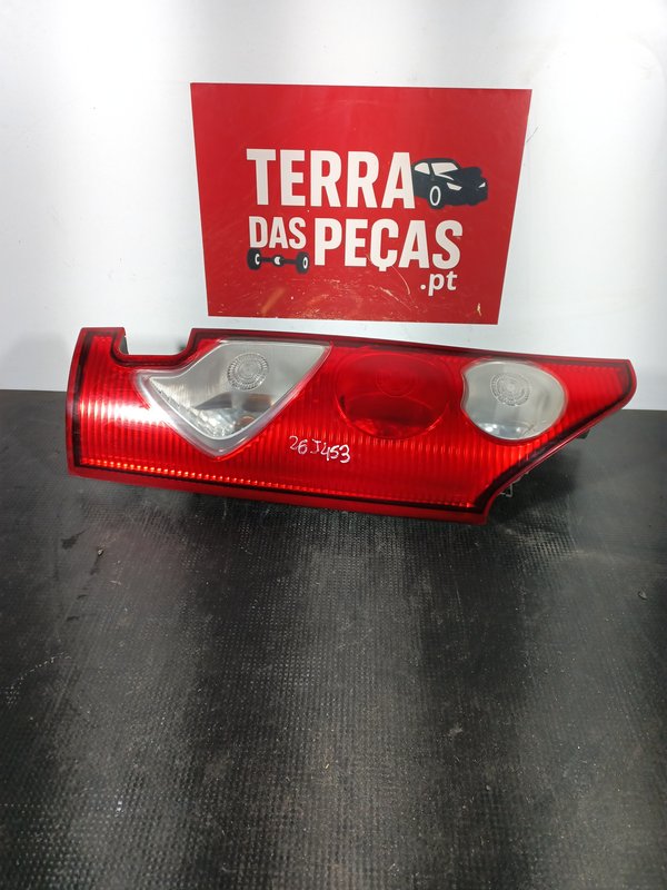 Farolim Trazeiro RENAULT KANGOO II ESQ 8200419941