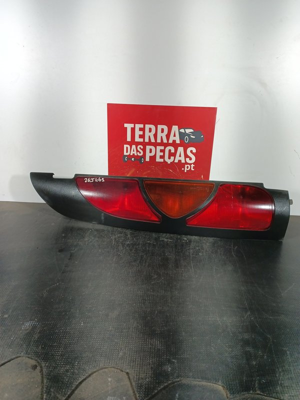 Farolim Trazeiro RENAULT KANGOO II ESQ 7700308713