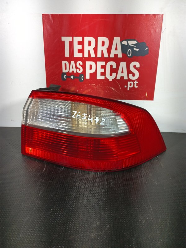 Farolim Trazeiro RENAULT LAGUNA II DIR 8200002474
