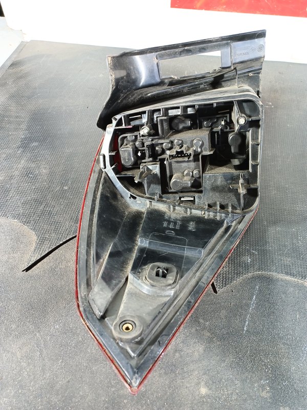 Farolim Trazeiro RENAULT LAGUNA III DIR 265500002R